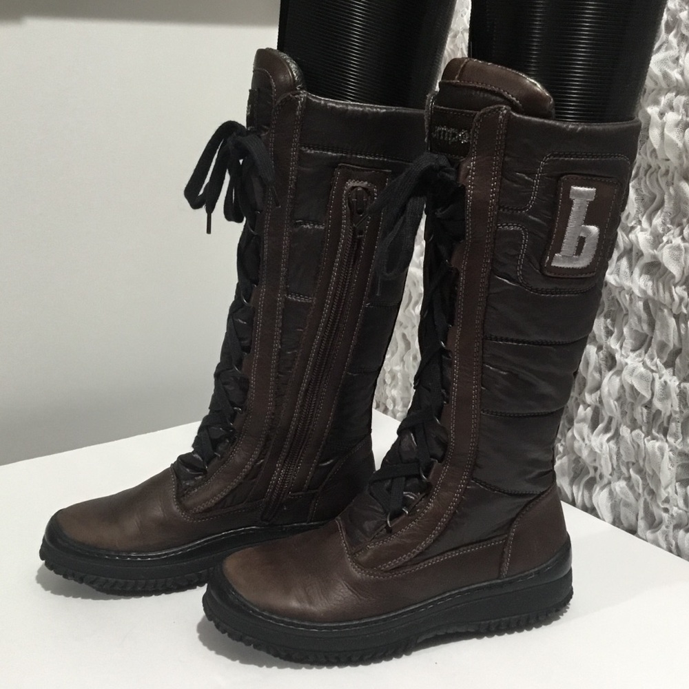 Kid’s tall boots 👢